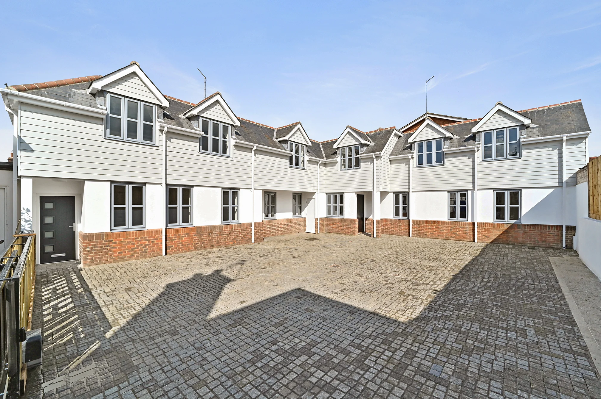 Infinity Property London 1
